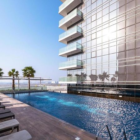 Tranquil Studio In Damac Hills Dubai Bagian luar foto