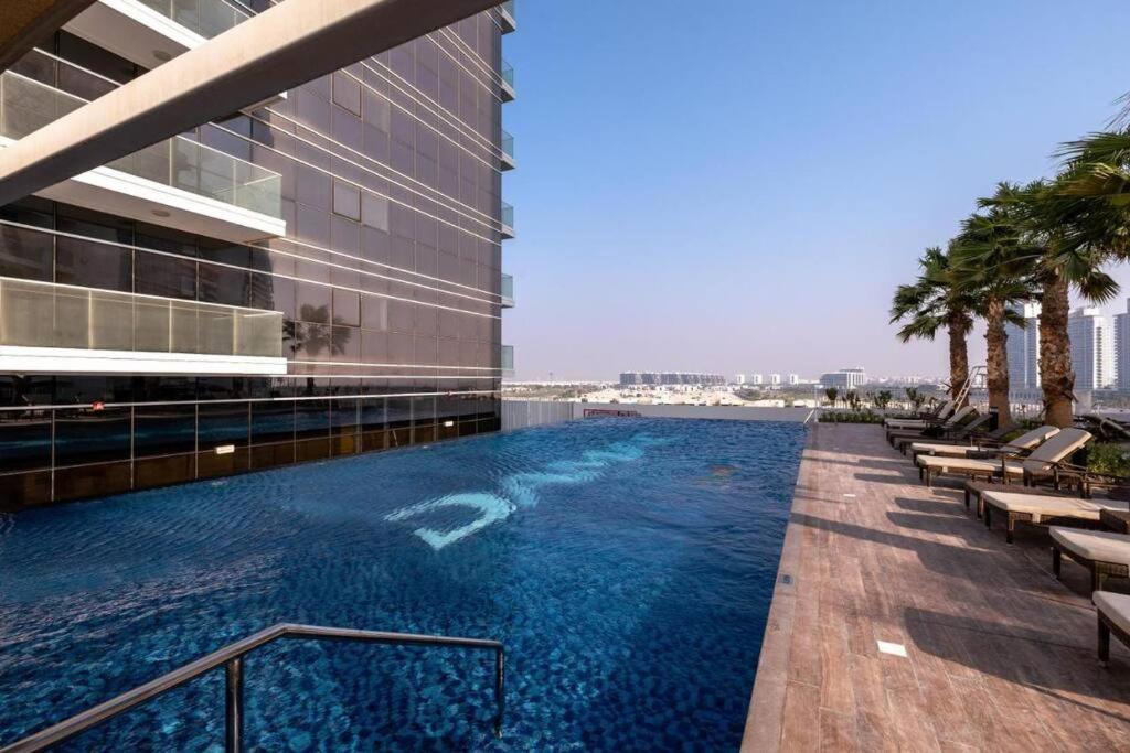 Tranquil Studio In Damac Hills Dubai Bagian luar foto