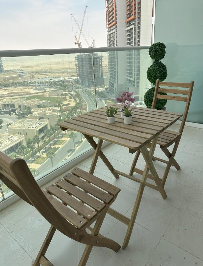 Tranquil Studio In Damac Hills Dubai Bagian luar foto