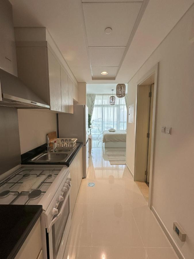 Tranquil Studio In Damac Hills Dubai Bagian luar foto